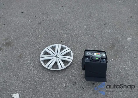 2017 Volkswagen Jetta 1.4T S z USA, uszkodzony, nr VIN 3VW2B7AJ8HM330686